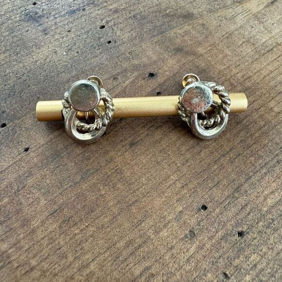 Vintage 50s Unsigned Gold Tone Knot Screw Back Earrings - Picture 1 of 6